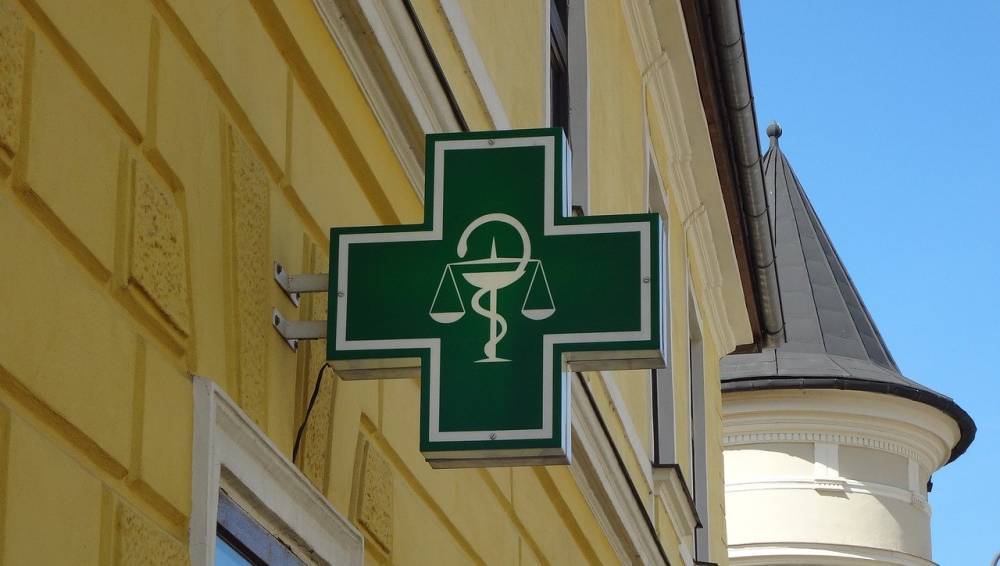 Небольшим аптечным сетям разрешат размещать товары на маркетплейсах